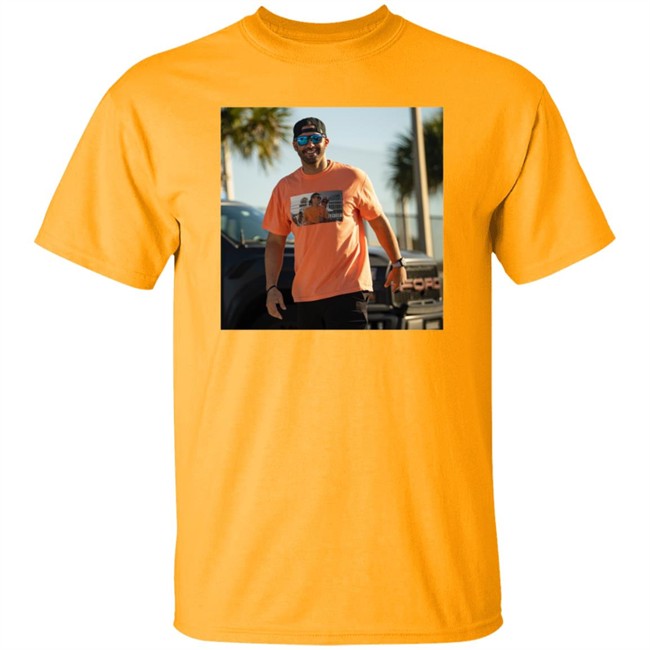 Barstool Store Meta Tee Shirt Martinez Wearing A T Shirt Of Tom Brady Shirt Barstool Store Meta Tee Shirt Martinez Wearing A T Shirt Of Tom Brady Shirt