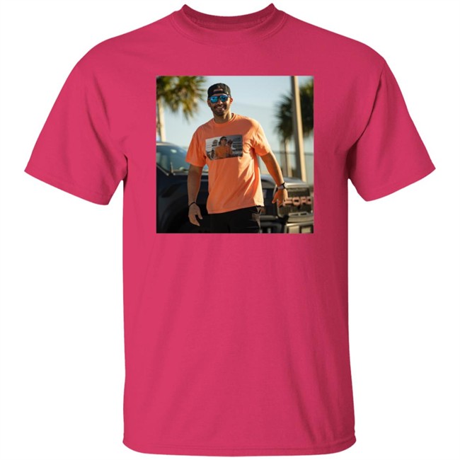 Barstool Store Meta Tee Shirt Martinez Wearing A T Shirt Of Tom Brady Shirt Barstool Store Meta Tee Shirt Martinez Wearing A T Shirt Of Tom Brady Shirt