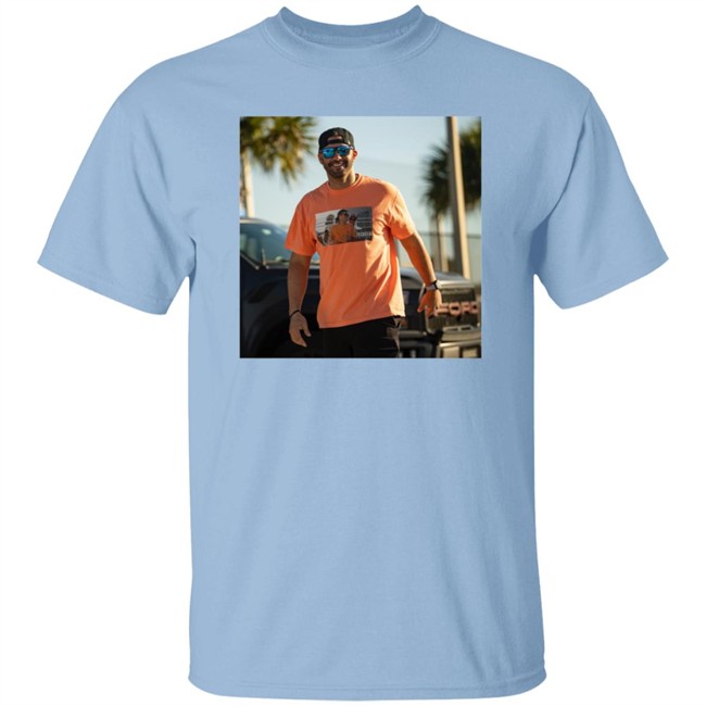 Barstool Store Meta Tee Shirt Martinez Wearing A T Shirt Of Tom Brady Shirt Barstool Store Meta Tee Shirt Martinez Wearing A T Shirt Of Tom Brady Shirt